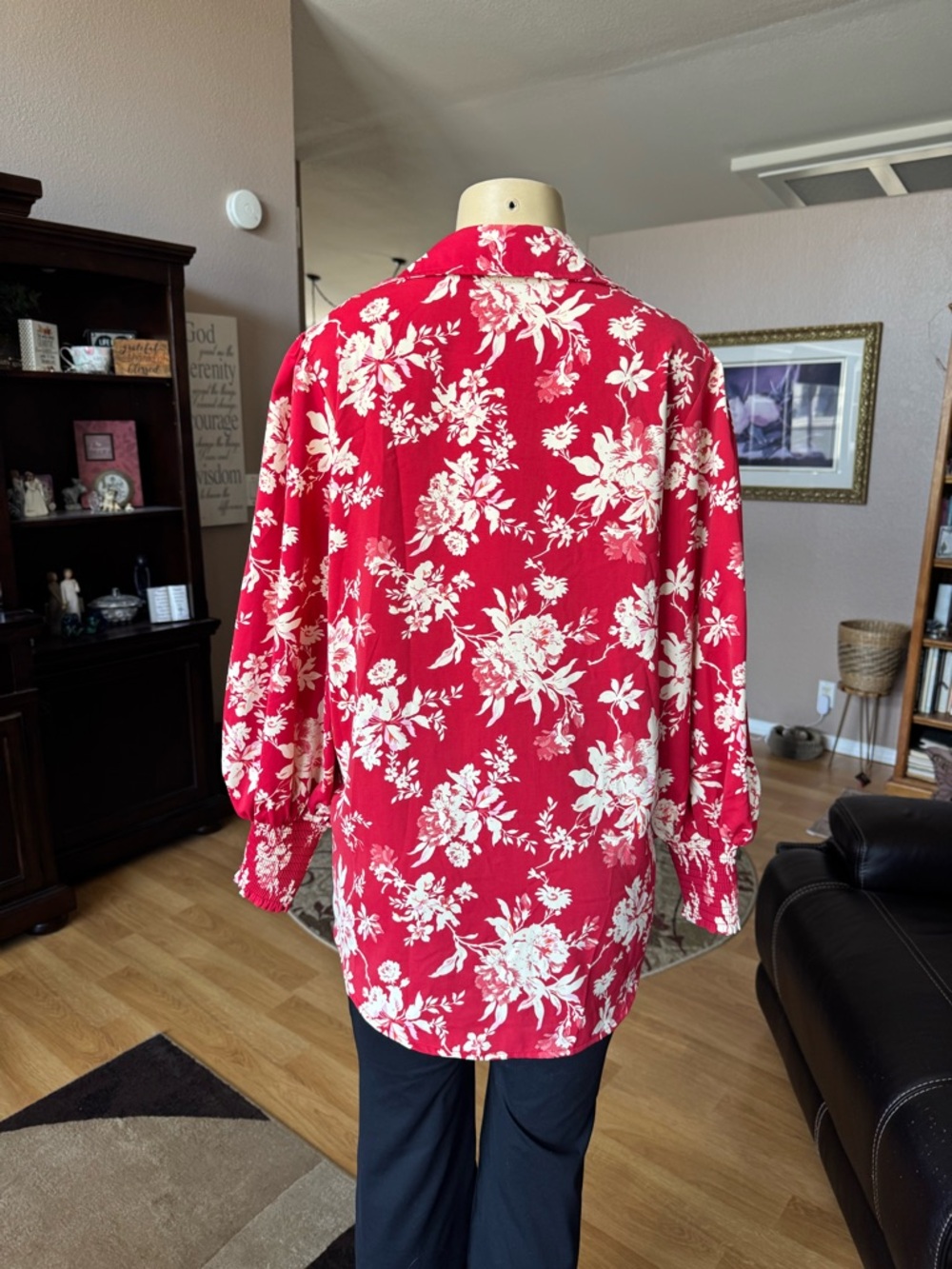 Boutique red & white floral long sleeves button up blouse-size XL - Picture 9 of 9